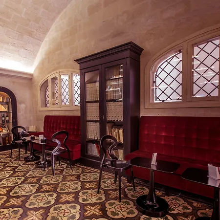 Palazzo Gattini - The Leading Of The World فندق